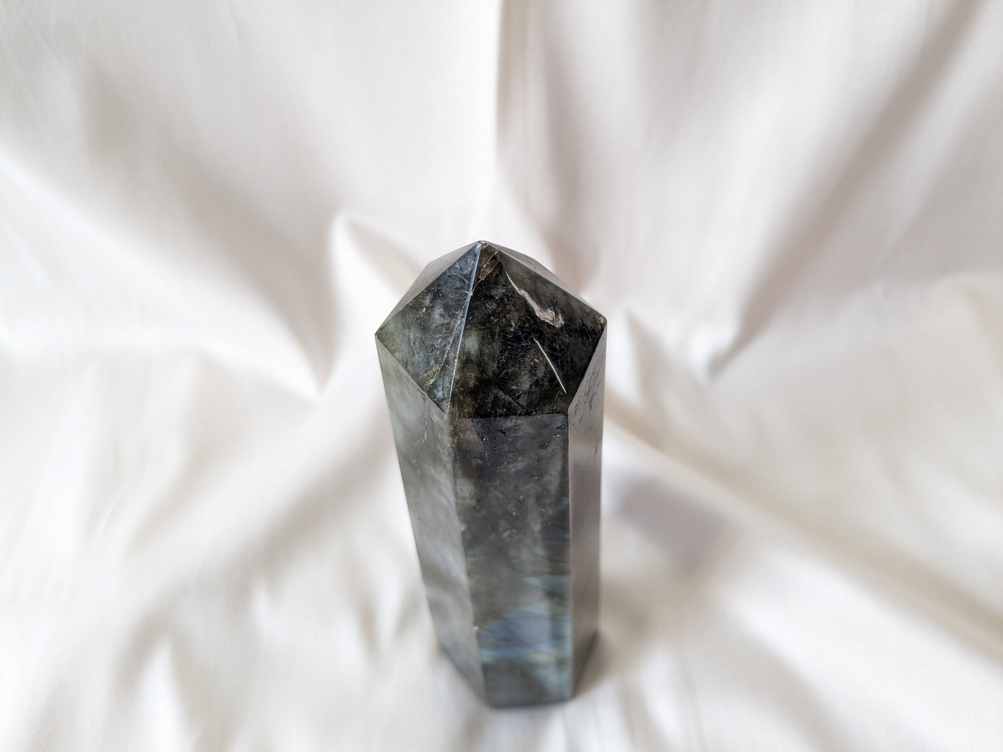 Labradorit Obelisk
