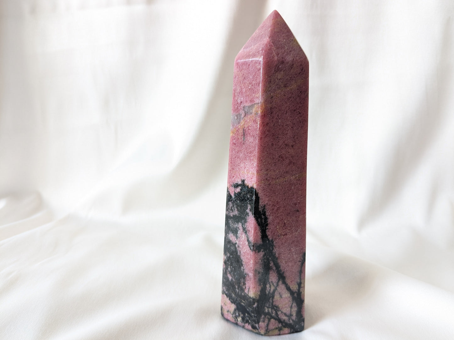 Rhodonit Obelisk