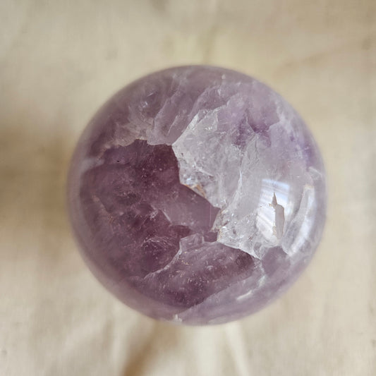Helle Amethyst Kugel