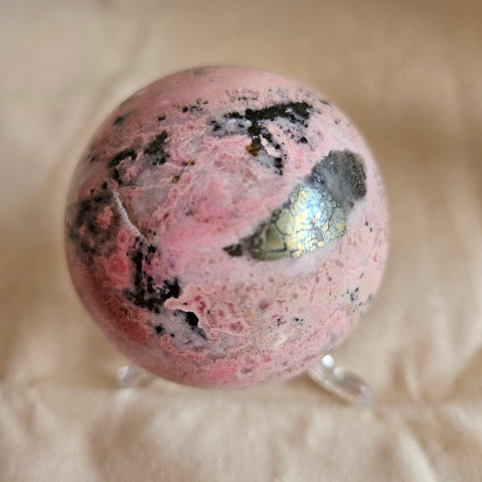 Rhodochrosit mit Pyrit Kugel