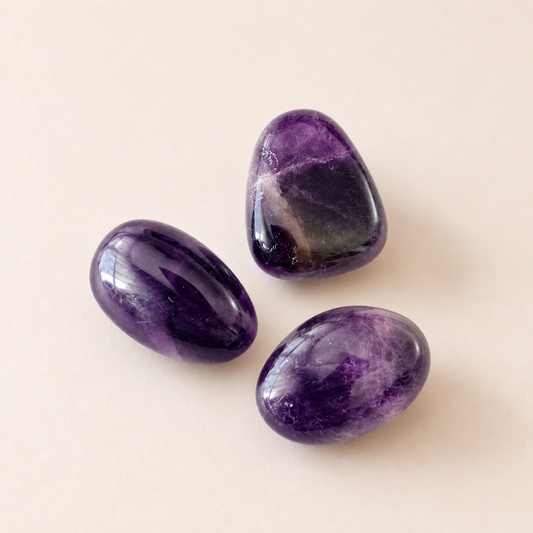 Amethyst Chevron Trommelstein