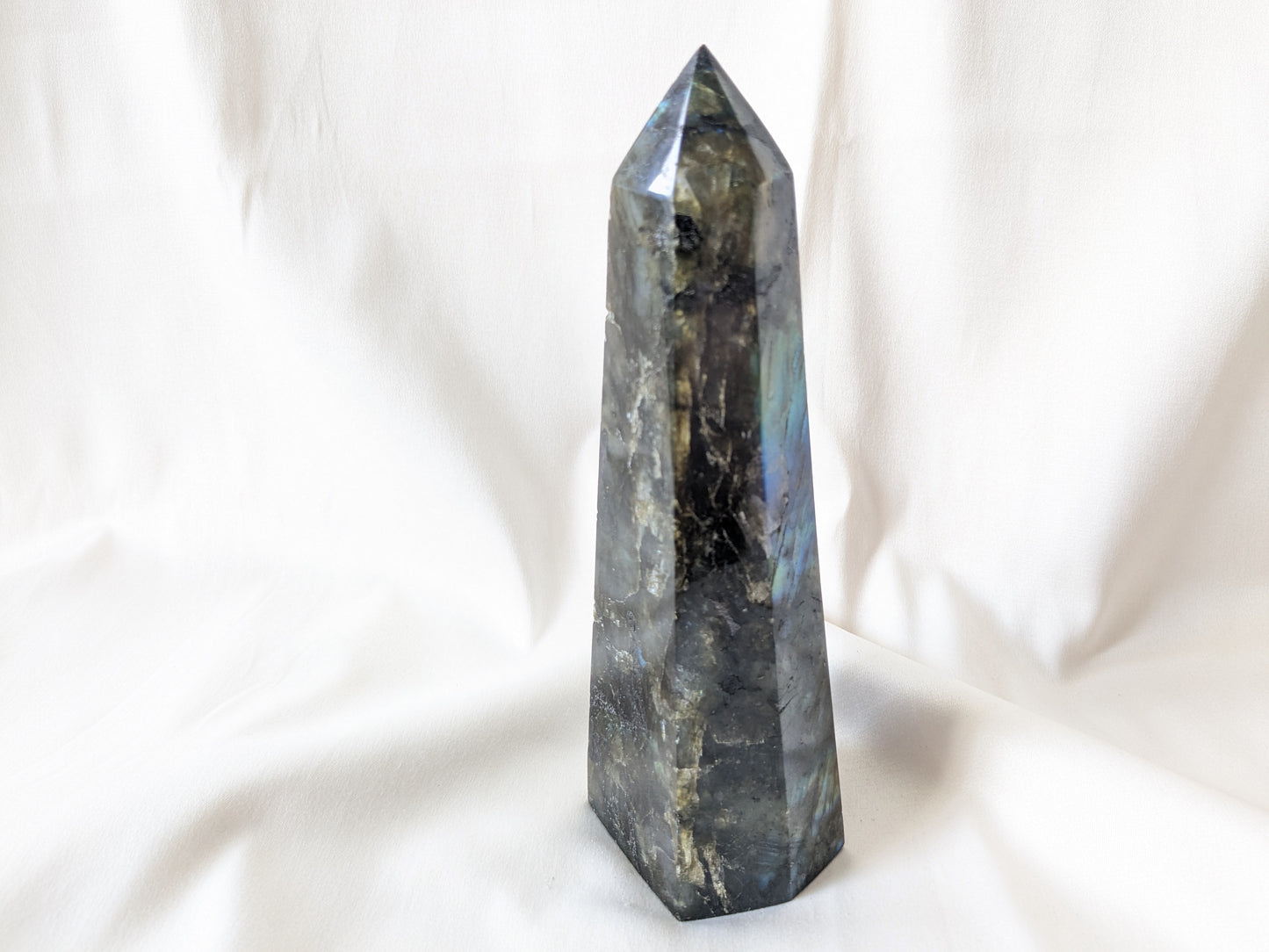 Labradorit Obelisk