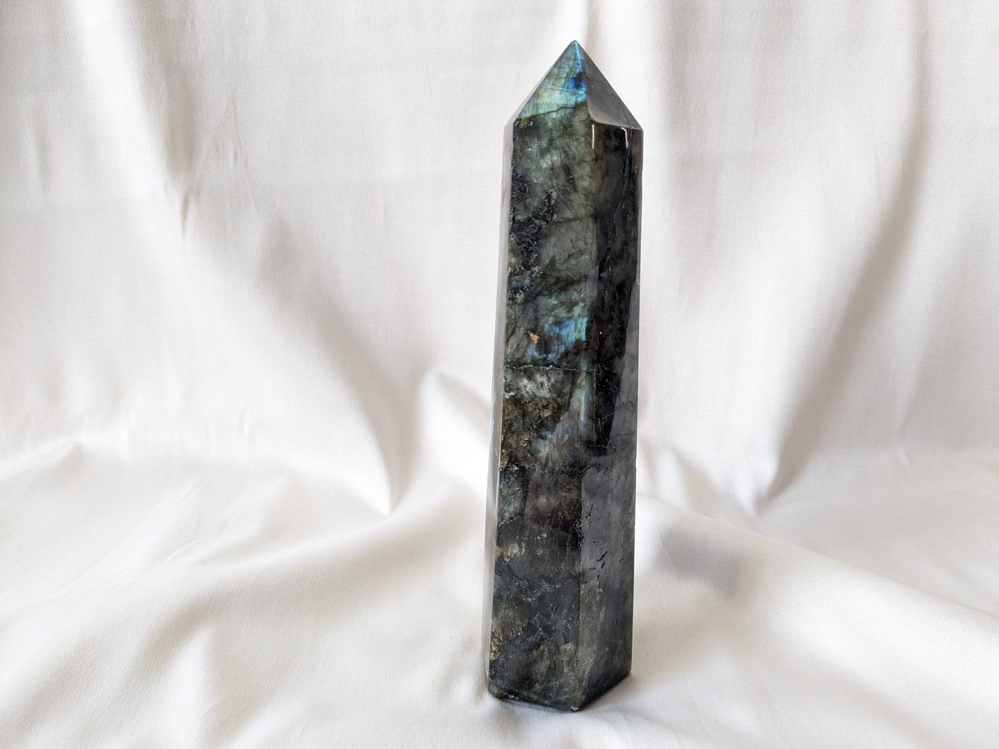 Labradorit Obelisk